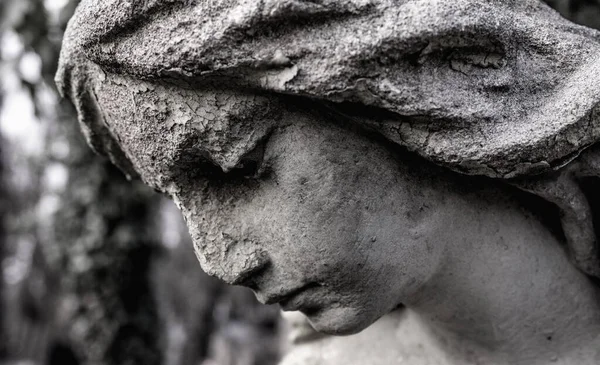Женщина Ангел Плачет Кладбище Смерть Страдания — стоковое фото