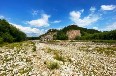 Polonya Tatra Dağları 'ndaki Biaka Nehri.