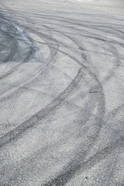 Marcas Deslizamiento Una Carretera Imágenes de stock libres de derechos