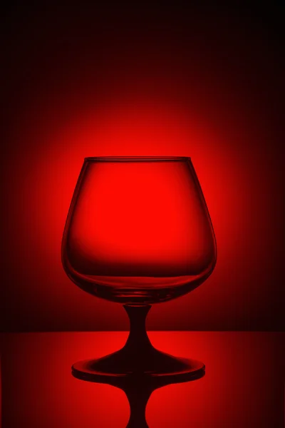 Vidro em luz vermelha — Fotografia de Stock