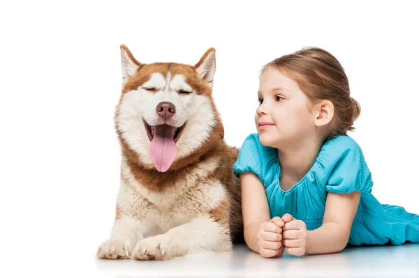 Fille avec un husky — Photo