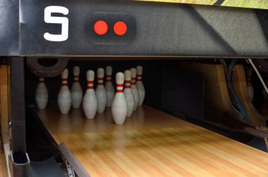 Bowling lobutları spor oynamaya hazır.