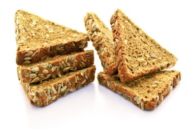 Beyaz arka plan üzerinde izole taze pişmiş ürünler