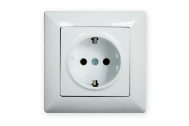 Beyaz arkaplanda izole edilmiş elektrik prizi