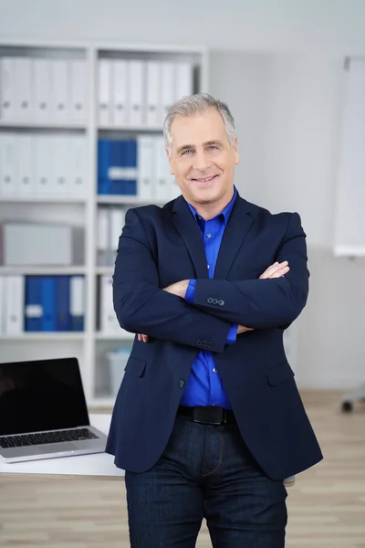 Selbstbewusste Führungskräfte mittleren Alters — Stockfoto