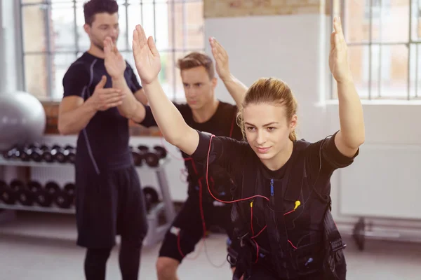 Instructor training students in wearable tech — Stock Photo, Image