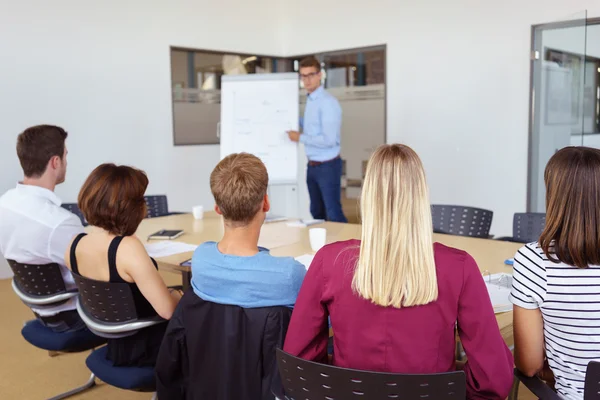 Team leader giving a business presentation — Stock Photo, Image
