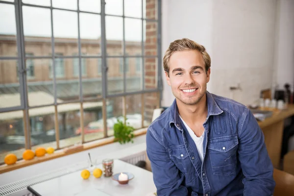 Young man with lovely smile — Stock Photo, Image