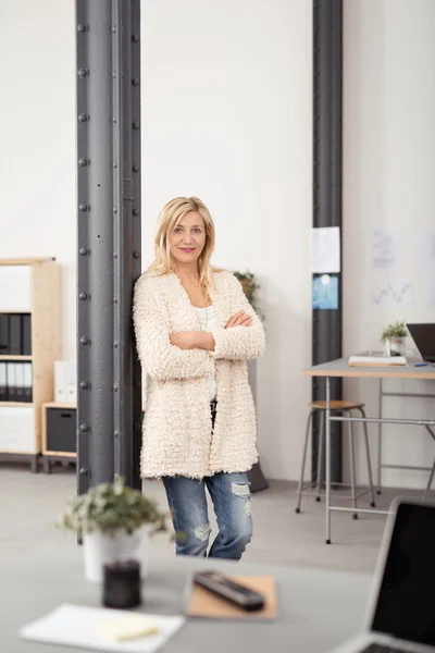 Office Blond Lady — Stock Photo, Image