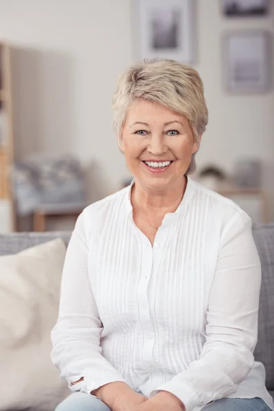 Cheerful Middle Aged Woman Looking at Camera — Stock fotografie