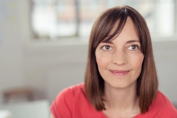 Thoughtful Pretty Adult Woman Looking Up — Stock Photo, Image