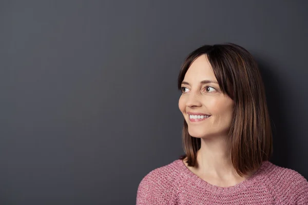 Donna che guarda a sinistra — Foto Stock