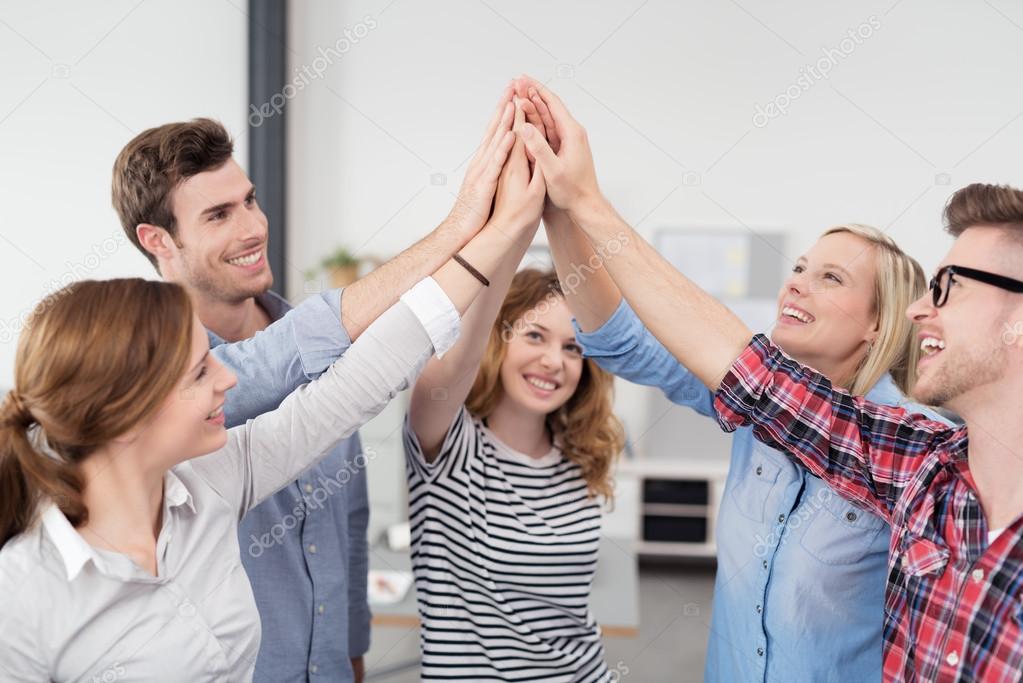 Забота человека о природе. Забота о выгоде. Ребенок болеет. Счастливый работник. Любовь к природе.