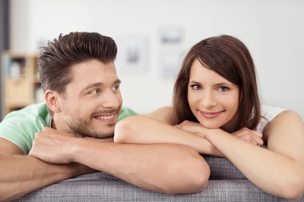 Handsome Young Man Admiring her Pretty Girlfriend — Stock Photo, Image