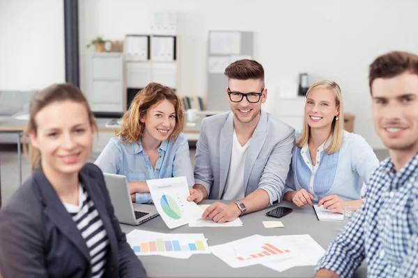 Young Businesspeople Smiling at the Camera — Stockfoto