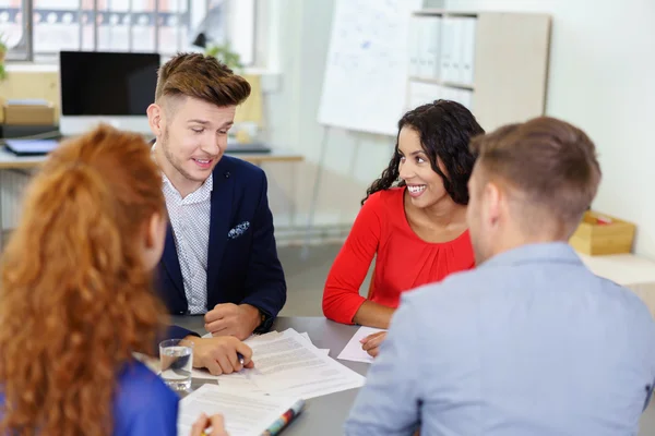 Businesspeople talking in a meeting — Stock Photo, Image