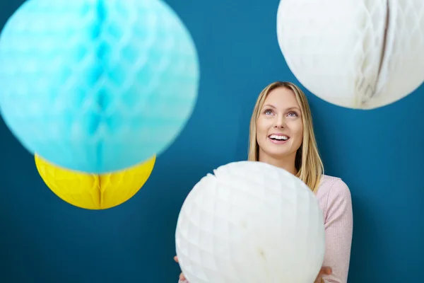 Pretty Woman with Honeycomb Balls — Stock Photo, Image