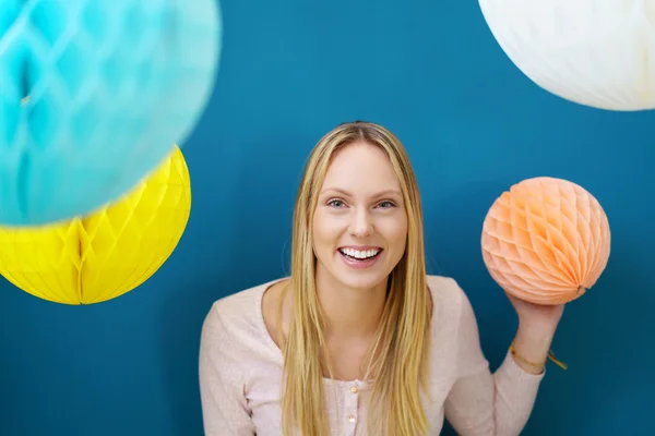 Happy woman celebrating — Stock Photo, Image