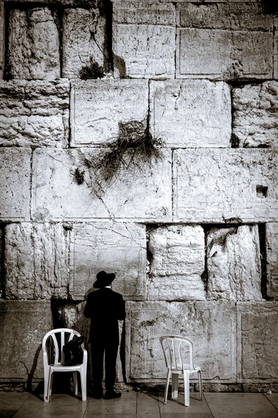 Western Wall in Jerusalem, praying Jews — Stock Photo, Image