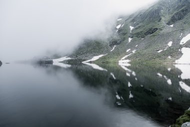 Manzara yüksek dağlar, Transfagarasan, Romania