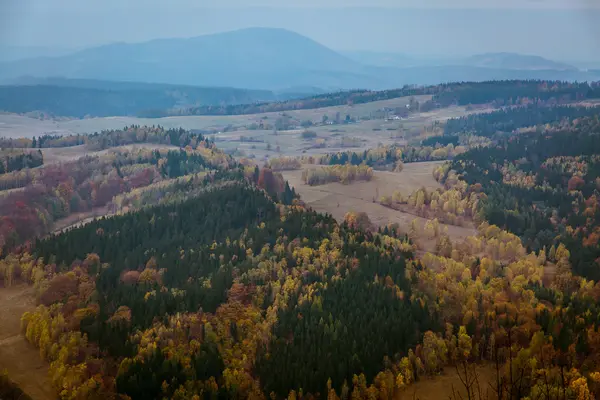 Prachtige berglandschap met Poolse herfst — Stockfoto