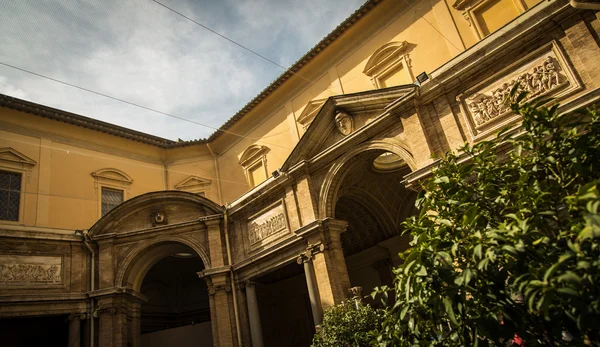 Edificio a Roma, centro storico pomeriggio di sole — Foto Stock