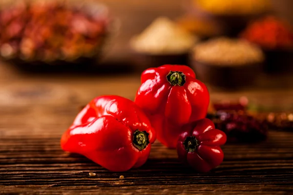 Traditional oriental theme with spices — Stock Photo, Image