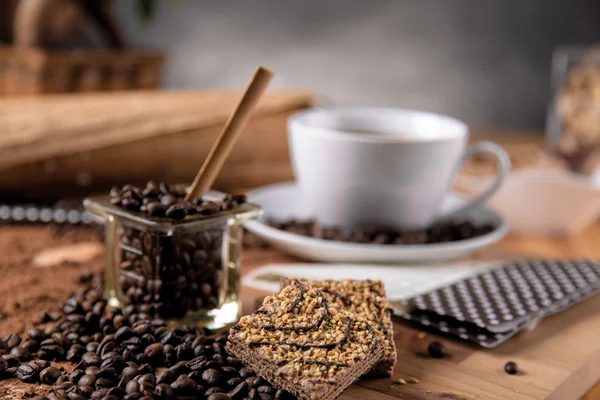 Pausa caffè, ambiente saturo concetto di casa — Foto Stock