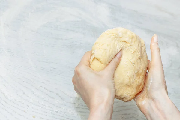 Girl Holding Raw Dough Buns Concept Home Cooking Making Homemade — Stock Photo, Image