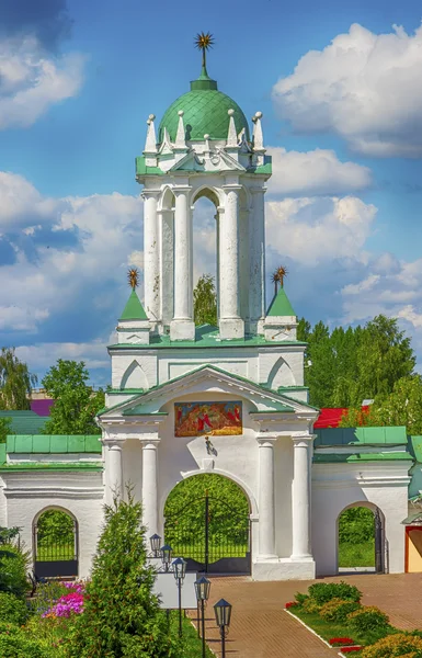Spaso-yakovlevsky dimitriev Kloster in Rostov veliky Russia zu — Stockfoto