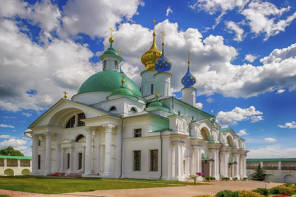 Mosteiro de Spaso-Yakovlevsky Dimitriev em Rostov Veliky Rússia a Fotografia De Stock