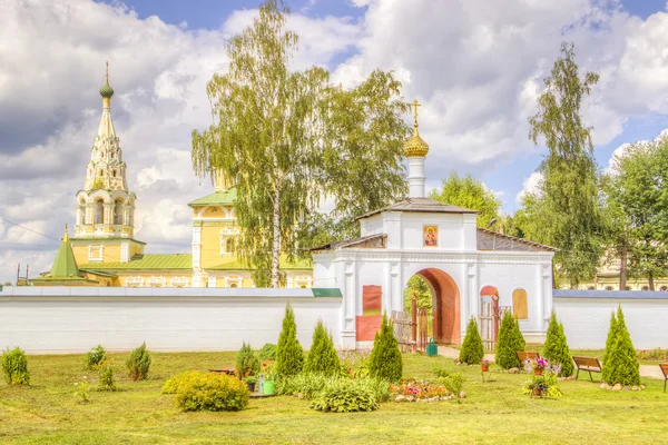 Rusia Monasterio de la resurrección Uglich —  Fotos de Stock