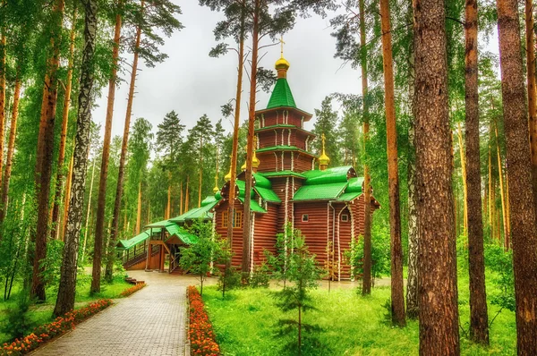 Monastero Sacri Martiri reali tratto Ganina Yama Ekaterinburg Rus — Foto Stock