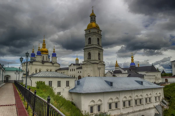 Kreml Tobolsk a zvonice Sophia Nanebevzetí panorama — Stock fotografie