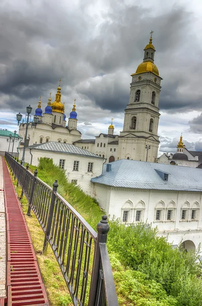 Kreml Tobolsk a zvonice Sophia Nanebevzetí panorama — Stock fotografie