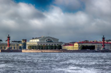 Görünüm Merkezi St Petersburg Neva nehir Vasilievsky Adası tükürmek