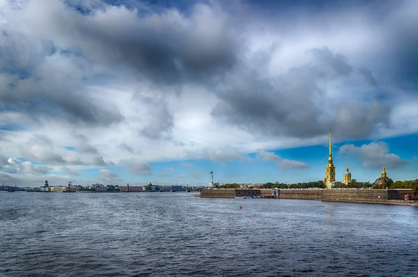 Zobrazit centrum panorama pravém břehu řeky Petrohradu Neva Peter — Stock fotografie