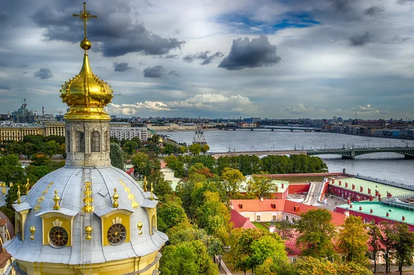 Koepel Peter en Paul Cathedral bovenaanzicht panorama St.-Petersburg — Stockfoto