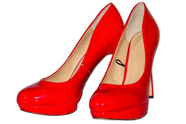 Červené lakované boty vysoký podpatek izolované bílým pozadím — Stock fotografie