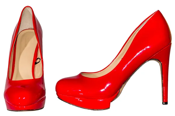 Červené lakované boty vysoký podpatek izolované bílým pozadím — Stock fotografie