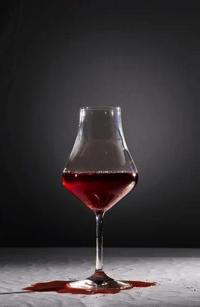 Um copo de vinho. — Fotografia de Stock