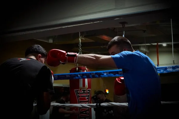 Parla Madrid Espanha Fevereiro 2020 Dois Pugilistas Treinando Ringue Ginástica — Fotografia de Stock