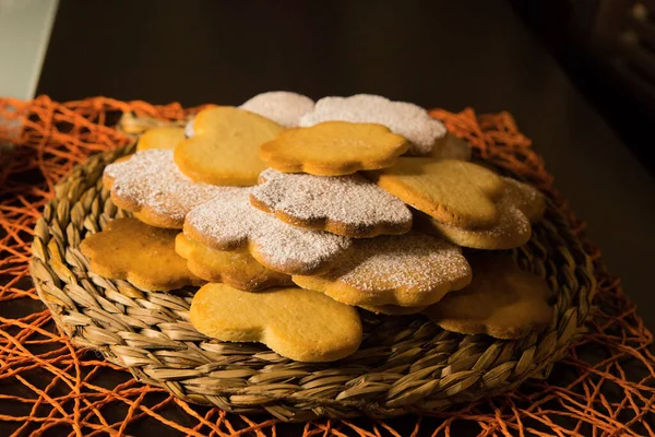 Cookies Heart Shapes Stars Wicker Plate — Stock Photo, Image