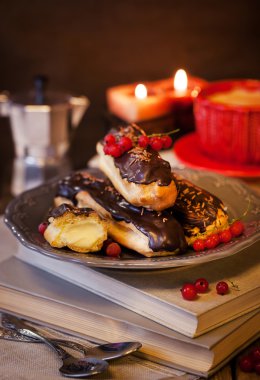 Çikolata eklerleri ve coffie fincan 