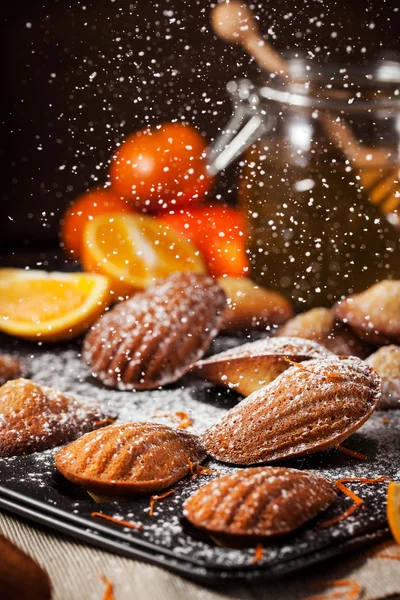 Orangen und Honig Madeleines Kekse — Stockfoto