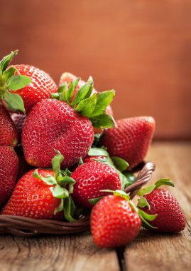 Taze organik olgun çilek 