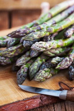 taze yeşil kuşkonmaz