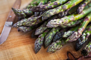 taze yeşil kuşkonmaz