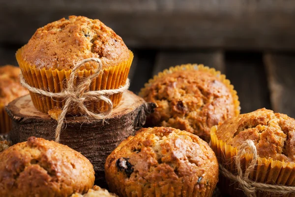 Fresco caseiro deliciosos muffins de cenoura — Fotografia de Stock