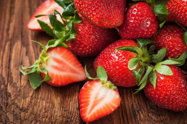 Taze organik olgun çilek 